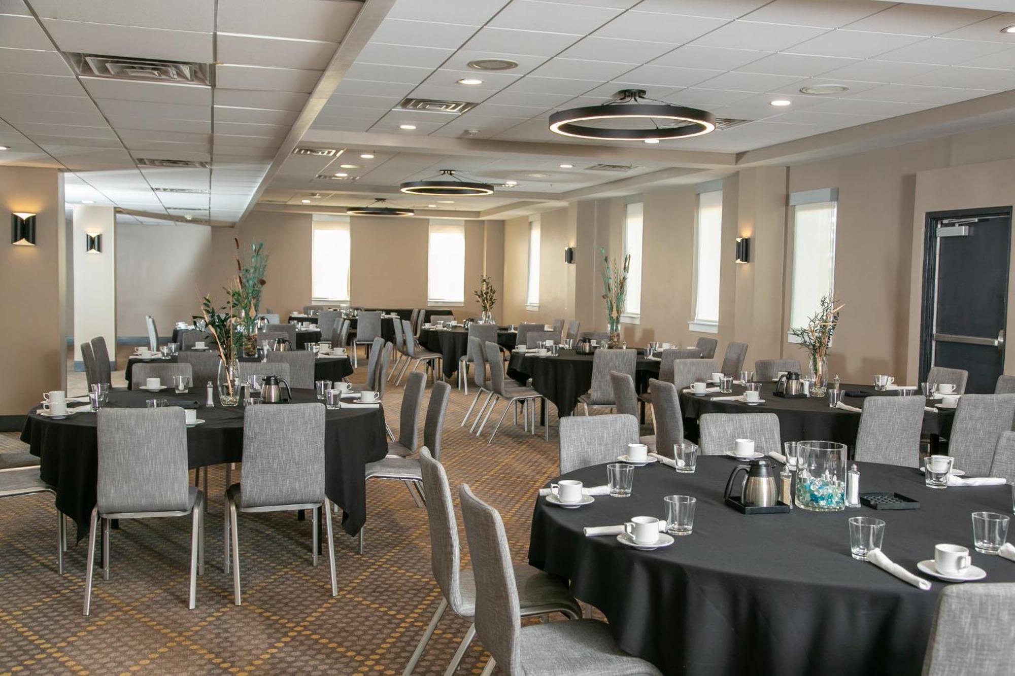Holiday Inn Metairie New Orleans By Ihg Exterior photo